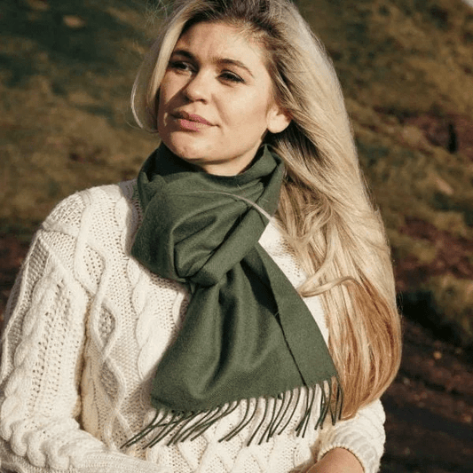 Merino Wollen Sjaal Bright Mosgroen - Colorie