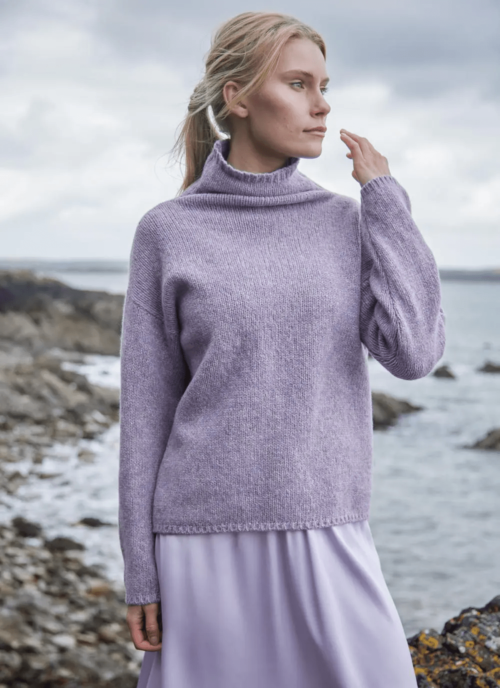 Funnel Neck Sweater Lila | Ierse Wollen Trui | Truien | wollen damestrui | Fisherman out of Ireland | Colorie