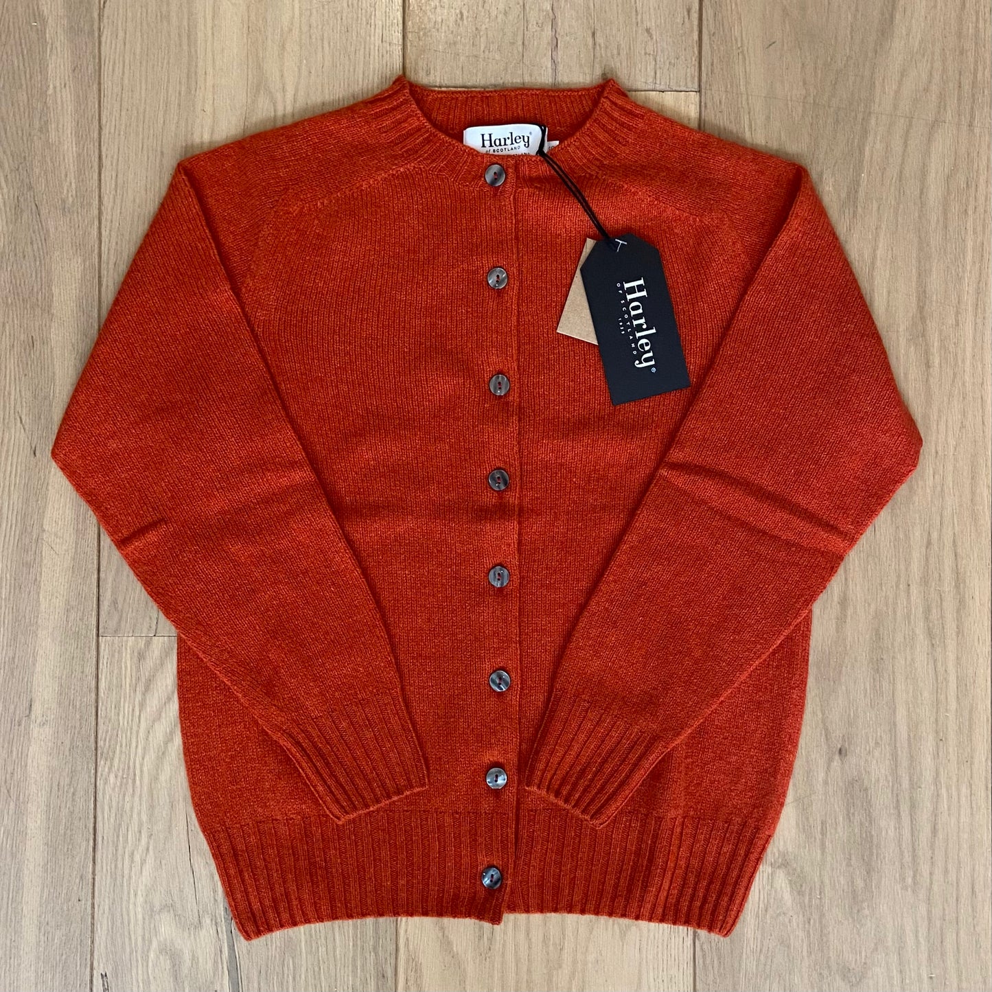 Harley of Scotland | Extra Fine Lambswool Cardigan | Oatmeal