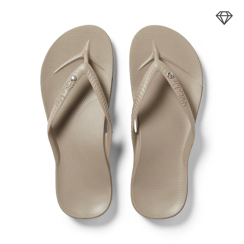 Slippers Met Voetbed | Taupe Met Steentje - Colorie the Hague