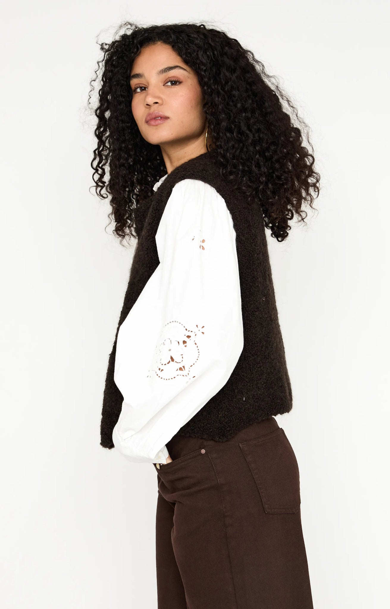 Wollen Gilet | Arisbe | Dark Brown Solid - Colorie the Hague