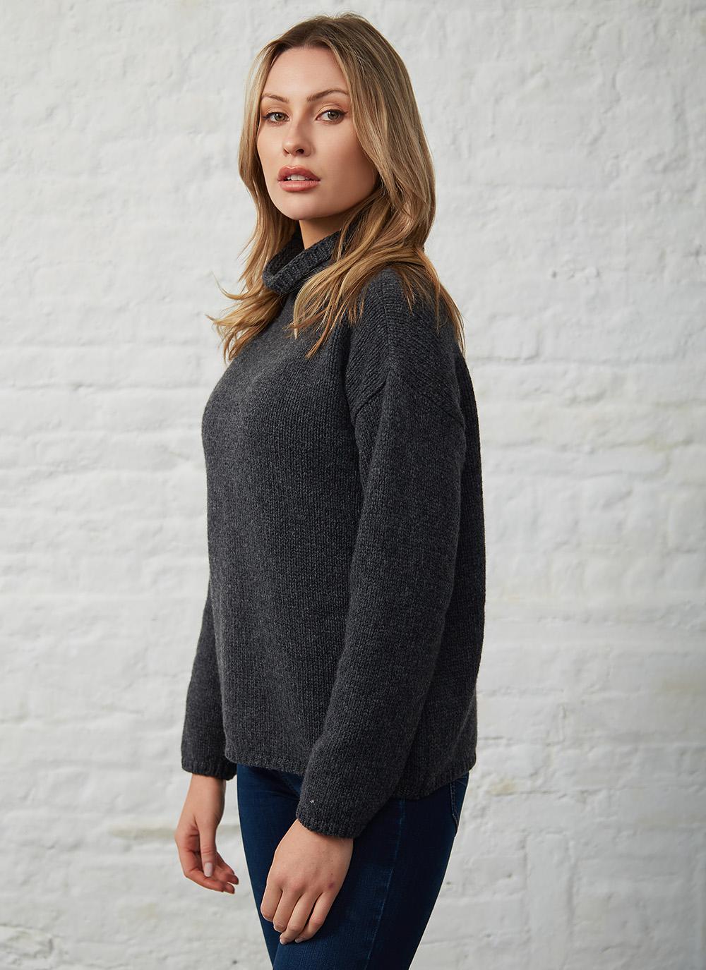Funnel Neck Sweater | Antraciet - Colorie the Hague